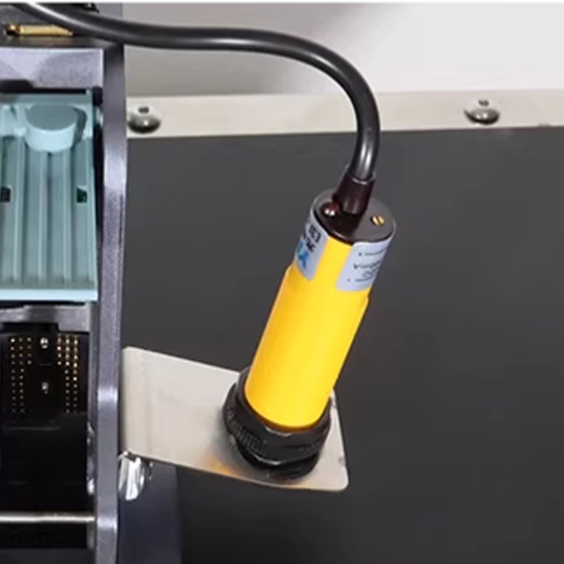 Barcode Printer - Automatische inkjetprinter met transportband voor barcode,